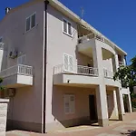 Adrion Appartamento Makarska